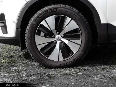 Volvo Xc40 — poza 3