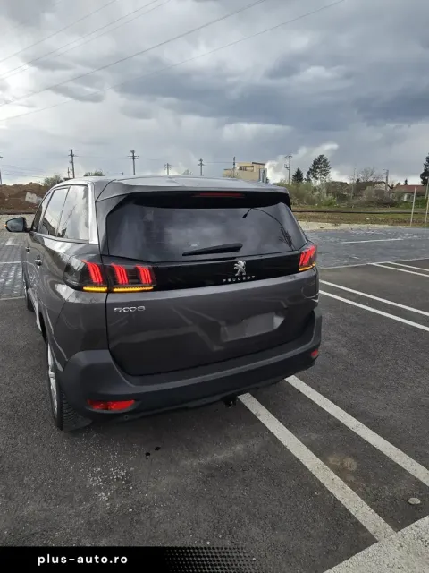Peugeot 5008 — poza 2
