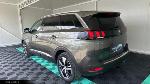 Peugeot 5008 — poza 3