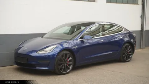 Tesla Model 3 — poza 2