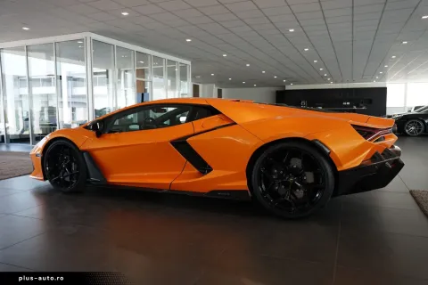 Lamborghini Revuelto — poza 2
