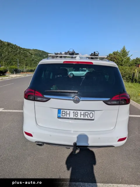 Opel Zafira Tourer — poza 3