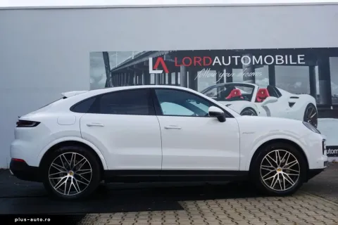 Porsche Cayenne — poza 2