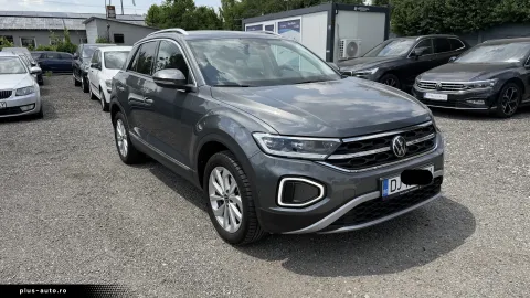 Volkswagen T-Roc — poza 3