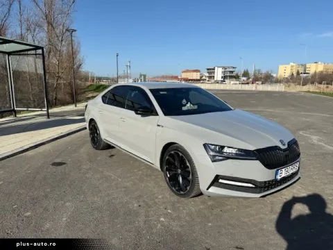 Skoda Superb — poza 3
