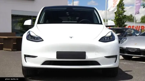 Tesla Model Y — poza 2