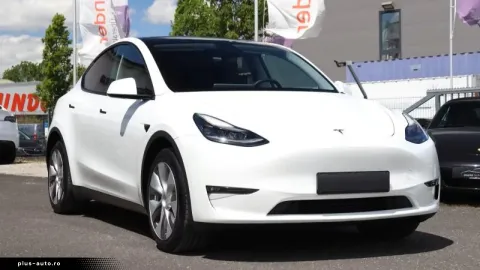 Tesla Model Y — poza 3