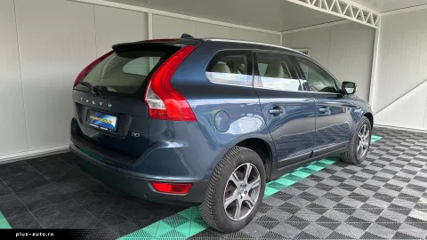 Volvo Xc60 — poza 3