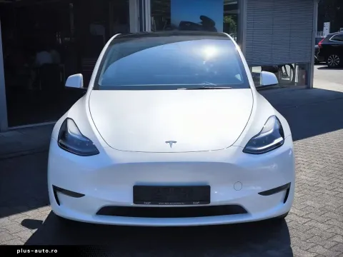 Tesla Model Y — poza 2