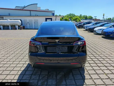 Tesla Model Y — poza 2