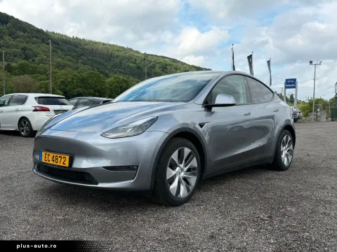Tesla Model Y — poza 3