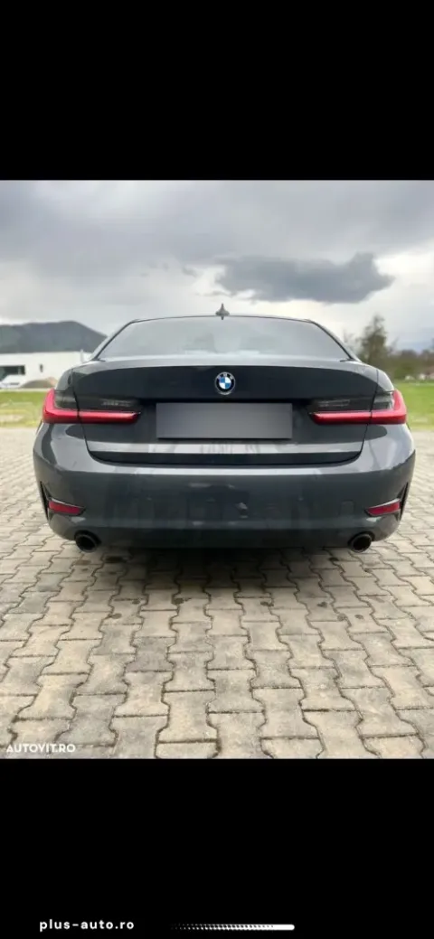 BMW 320 — poza 2