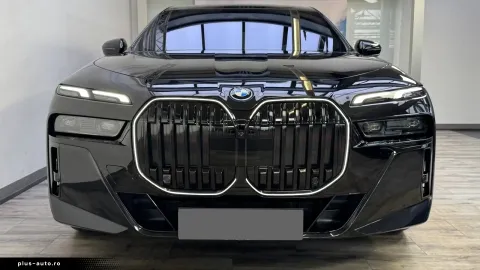 BMW 750 — poza 2
