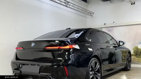 BMW 750 — poza 3