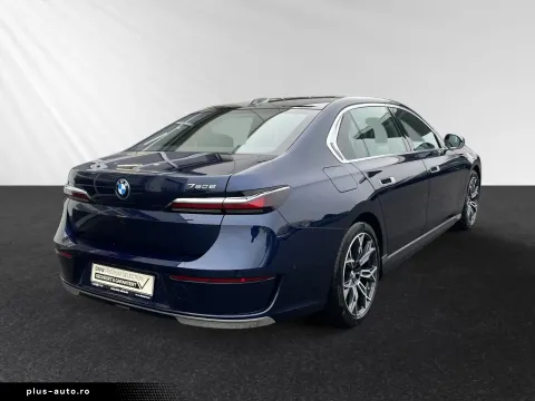 BMW 750 — poza 3