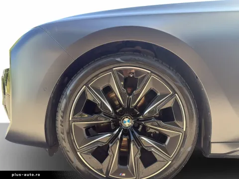 BMW 740 — poza 3