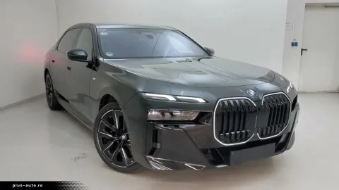 BMW 750 — poza 2