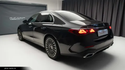 Mercedes-Benz E 300 — poza 3