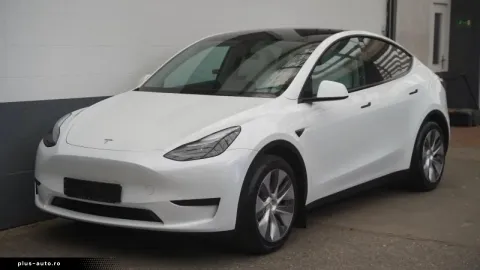 Tesla Model Y — poza 2