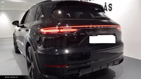 Porsche Cayenne — poza 2