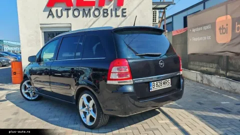 Opel Zafira — poza 3
