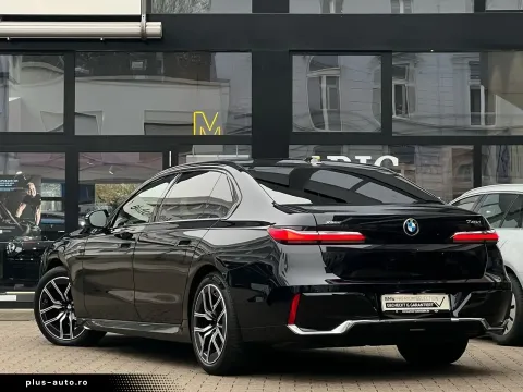 BMW 740 — poza 2