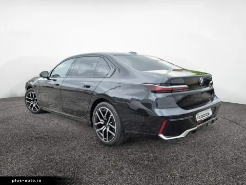BMW 740 — poza 2