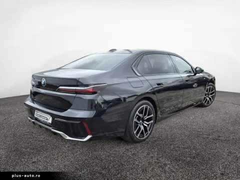 BMW 740 — poza 3