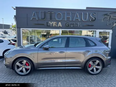 Porsche Cayenne — poza 2