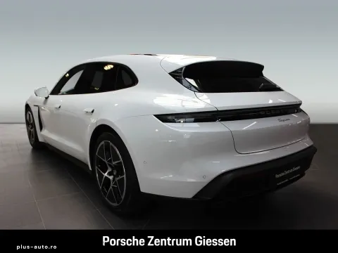 Porsche Taycan — poza 3