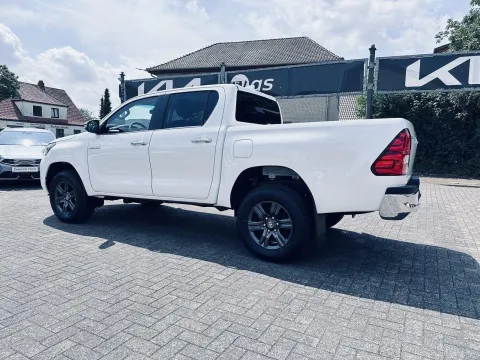 Toyota Hilux — poza 3