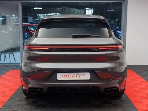Porsche Cayenne — poza 3