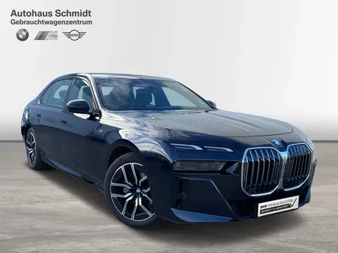 BMW 740