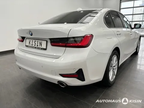 BMW 320 — poza 3