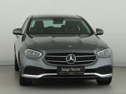 Mercedes-Benz E 300 — poza 3