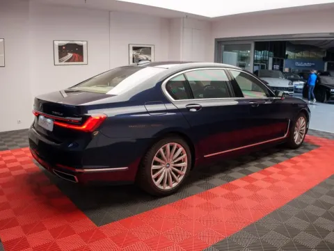 BMW 745 — poza 2