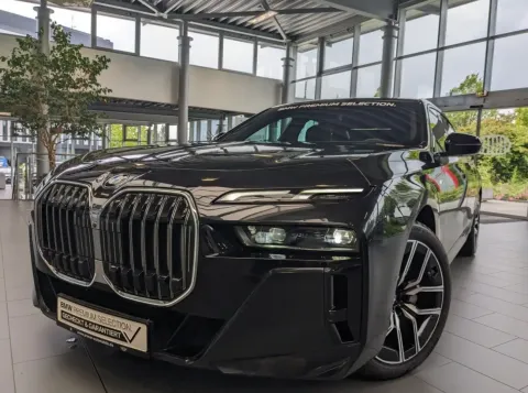 BMW 740