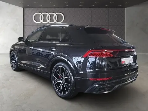 Audi Q8 — poza 2