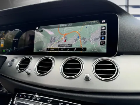 Mercedes-Benz E 300 — poza 3