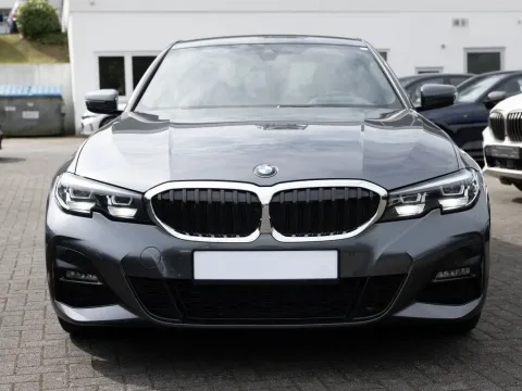 BMW 330 — poza 3