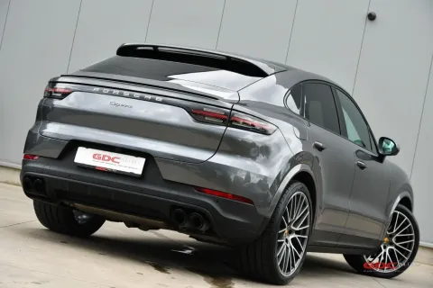 Porsche Cayenne — poza 2