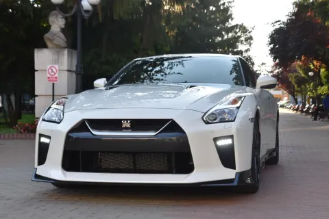 Nissan Gt-R — poza 2