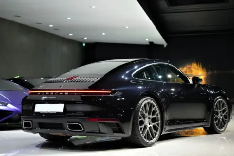 Porsche 992 — poza 3