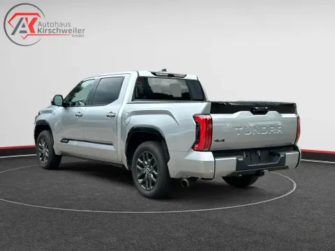 Toyota Tundra — poza 3