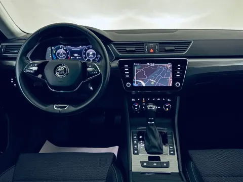 Skoda Superb — poza 3