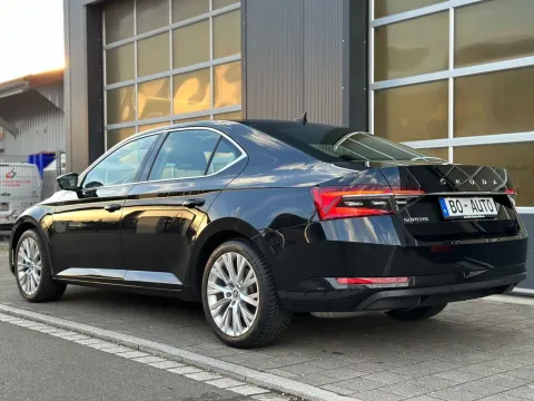 Skoda Superb — poza 2