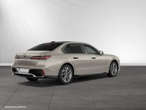 BMW 740 — poza 2