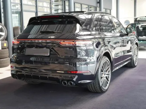 Porsche Cayenne — poza 2