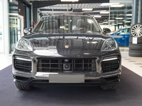 Porsche Cayenne — poza 3
