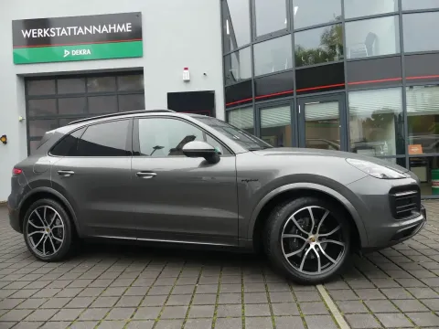 Porsche Cayenne — poza 3